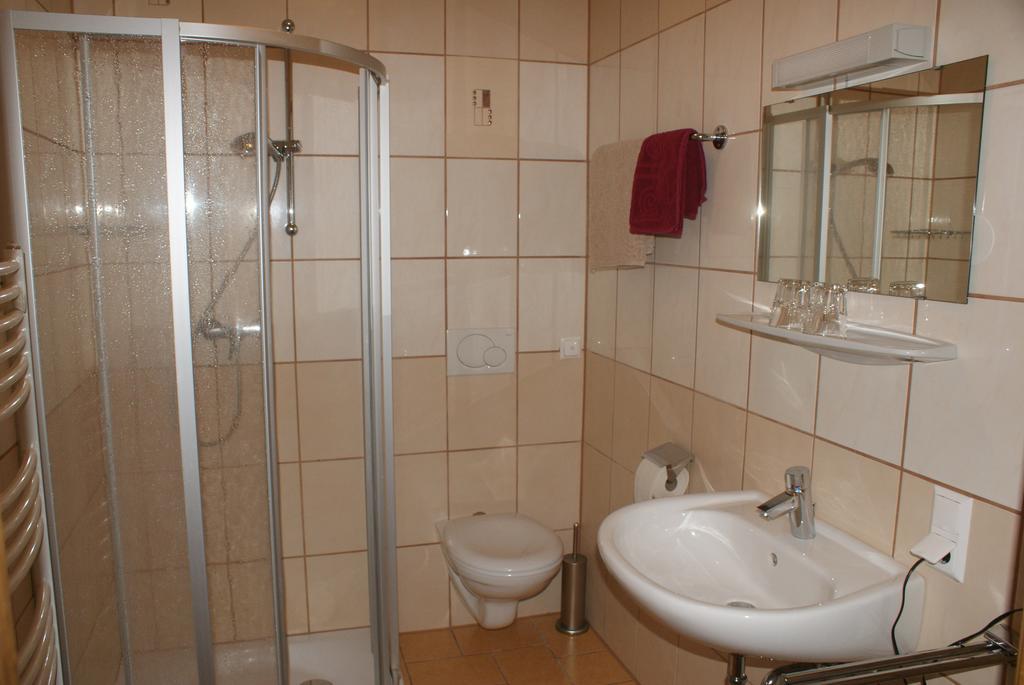 Hotel Familie Lampersberger Sachsenburg Zewnętrze zdjęcie