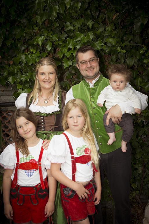 Hotel Familie Lampersberger Sachsenburg Zewnętrze zdjęcie