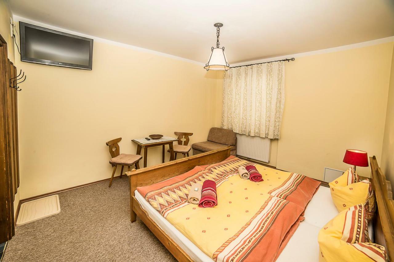 Hotel Familie Lampersberger Sachsenburg Zewnętrze zdjęcie